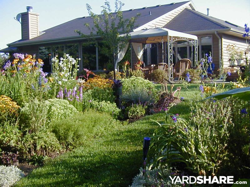 Landscaping Ideas &gt; www.larksperennials.com Mid-July SUN and SHADE 