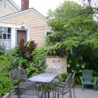 Photo Thumbnail #1: Alfresco dining