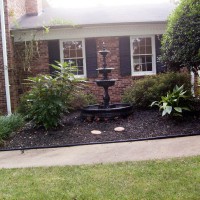 Photo Thumbnail #17: right side of front yard.