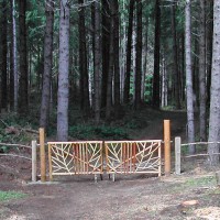 Photo Thumbnail #7: 2011 May.  The creative gate Von built during...