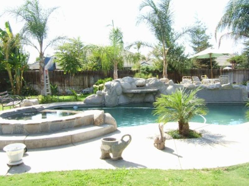 Pool Landscaping Ideas > Pictures > Designs > Photos – YardShare