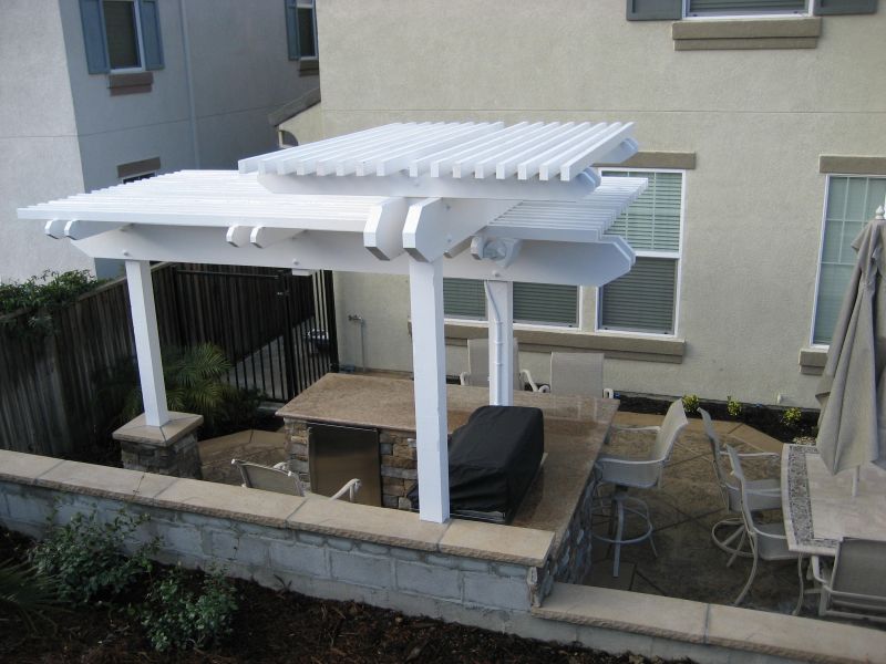 Purlins on arbors help create shade