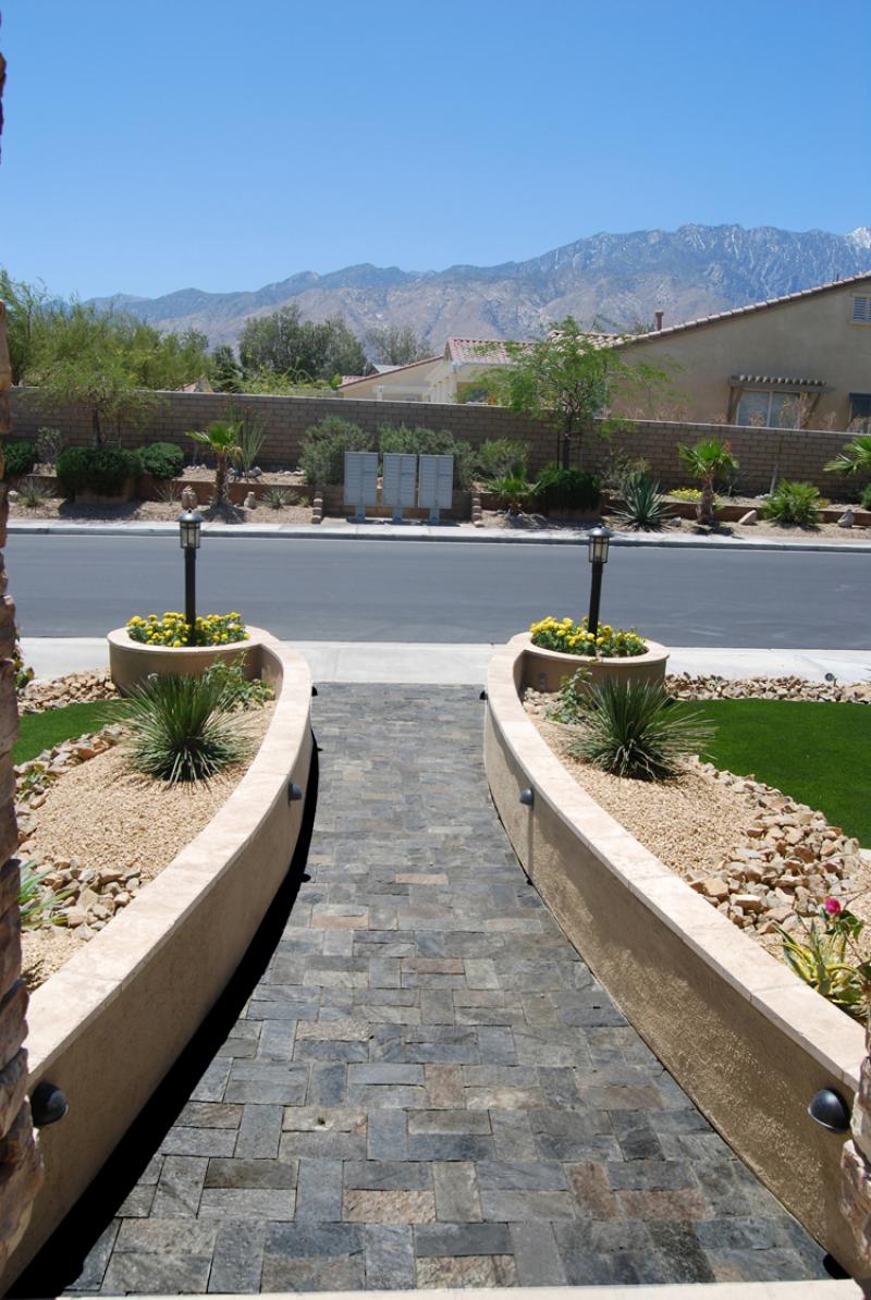 Inorganic Mulch in a Desert Environment