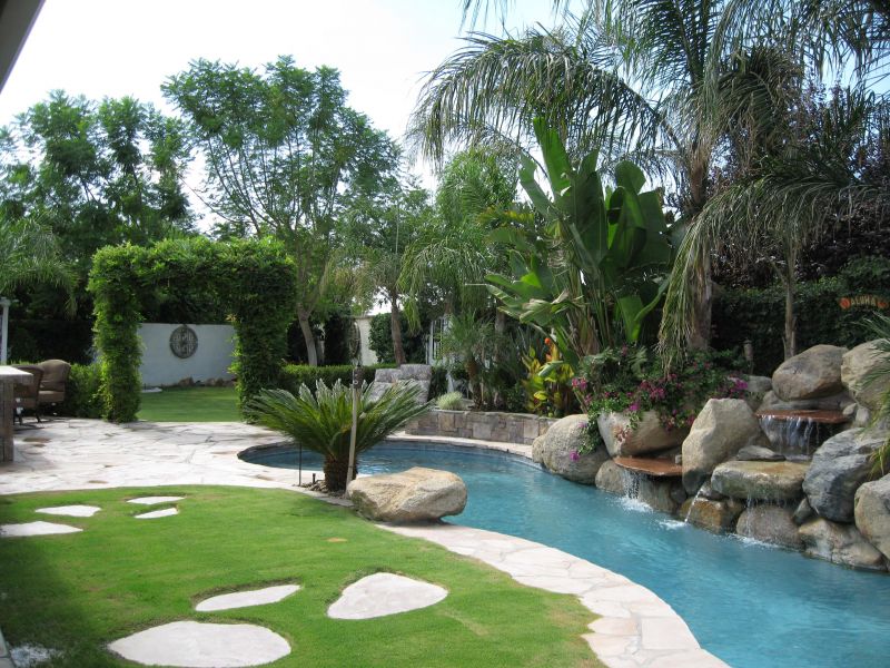 Landscaping Ideas > Landscape Design > Pictures: Small Tropical ...