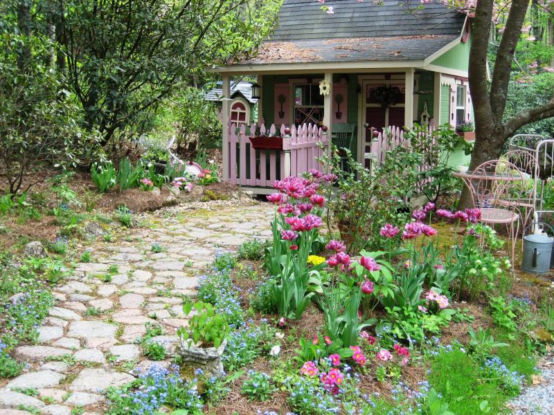 Landscaping Ideas & Garden Ideas > A Dream Potting Shed of Your Own