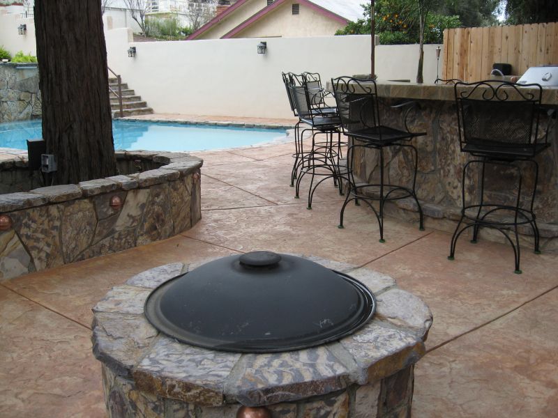 Concrete Patio Looks like Stone