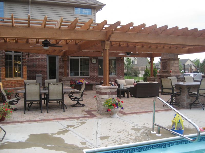 Column supports for pergola