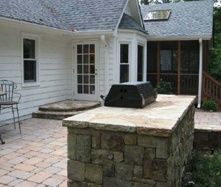 Outdoor Kitchen Patio Placement
