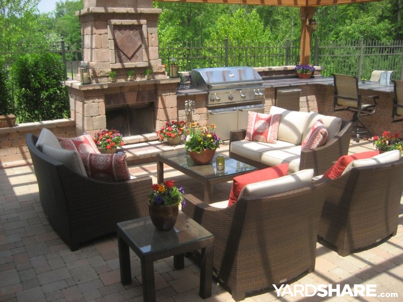 6 Fireplace Landscaping Ideas from Real Yards That Make Outdoor Rooms Feel Finished